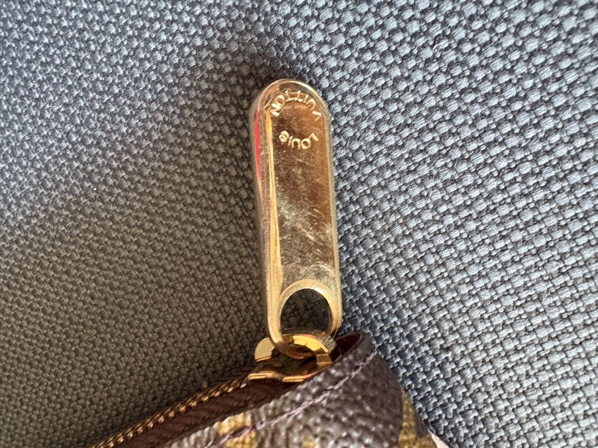 Louis Vuitton Brieftaschen: Louis Vuitton Zippy Portemonnaie – Gebraucht aus Baden von est_92cz 2