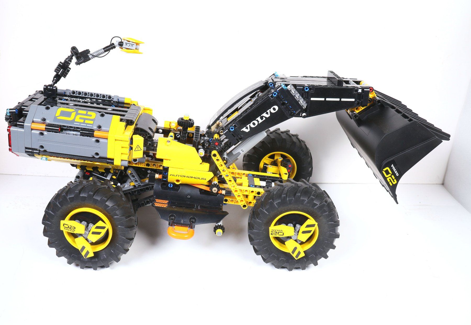 Lego Baukästen: LEGO® Technic 42081, Volvo Concept Wheel Loader ZEUX – Gebraucht aus Hettlingen von Scholi99 2