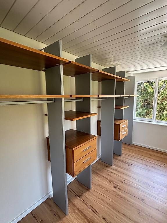 Garderobe: Ankleidezimmer Garderobe – Gebraucht aus Teufenthal AG von MichaelMeyers 1