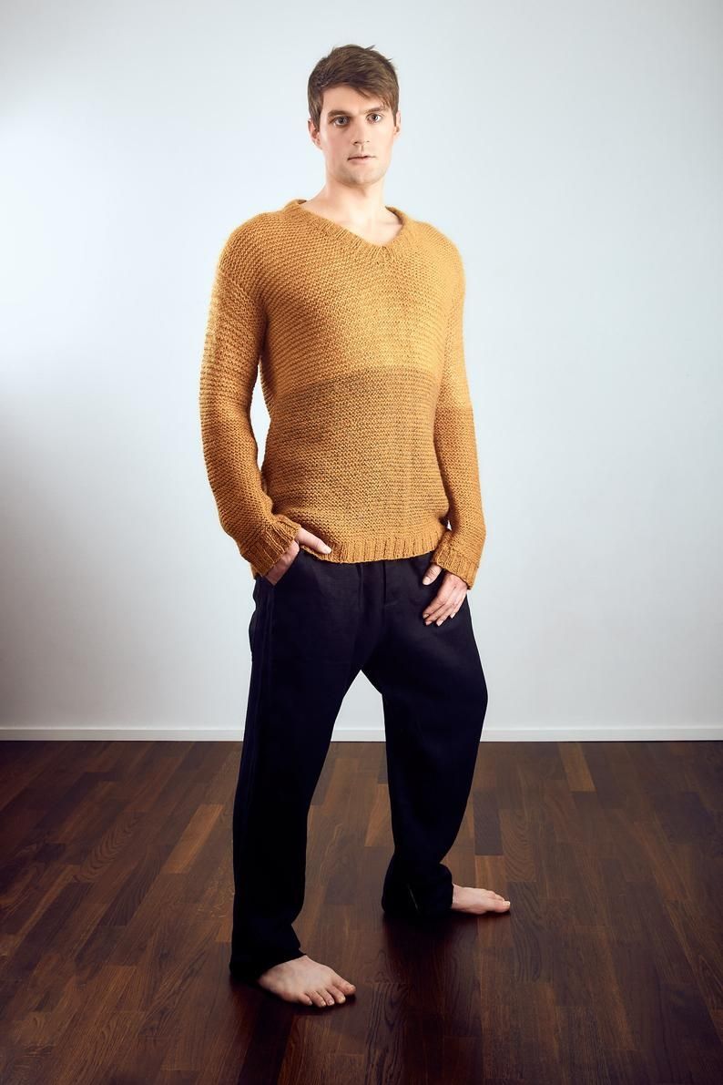 Maglioni & Felpe: Neue designer handgemachte gelbe wollen pullover, große L – Nuovo e nell'imballaggio originale da Zürich venduto da joa_26k8 1