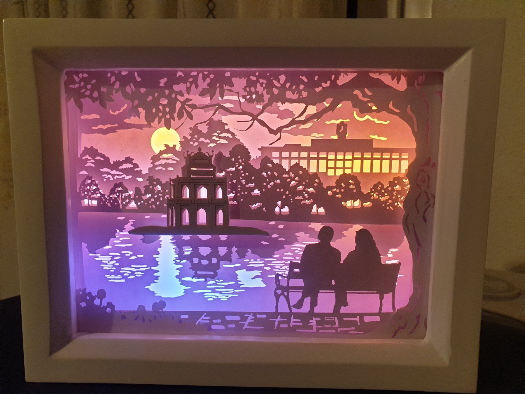 Lampade: 3D Licht  und Schattenpapier Schnitzlampe – Nuovo e nell'imballaggio originale da Rothrist venduto da Wasser2006 1