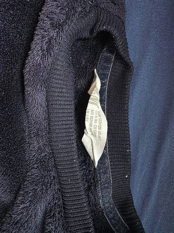 Maglioni & Felpe: Schöner Glitzerpullover, grösse 122/128 – Usato da Tägerwilen venduto da pre_tpc6 1