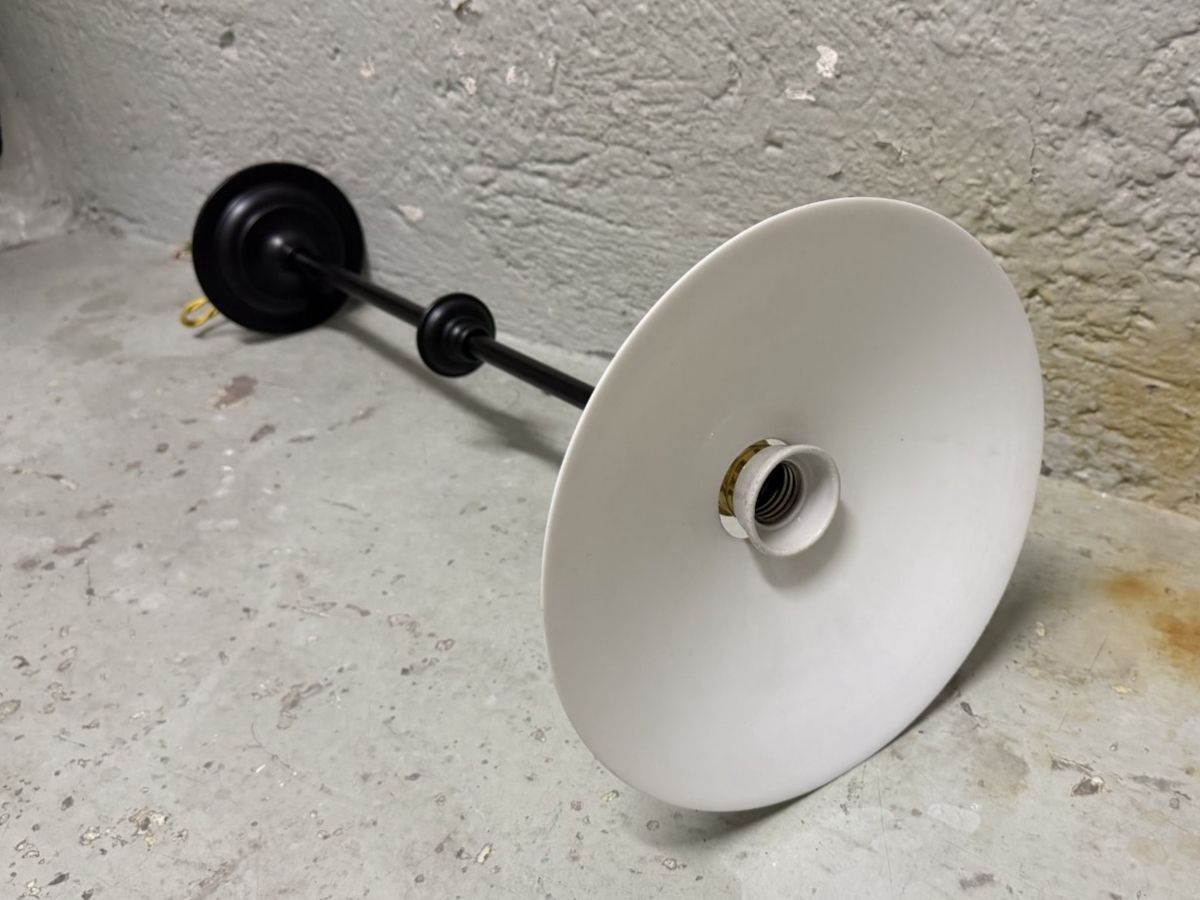 Lampadari & plafoniere: Original Jugendstil Pendelleuchte Eisen & Opalglas – Usato da Basel venduto da Roberto002 1