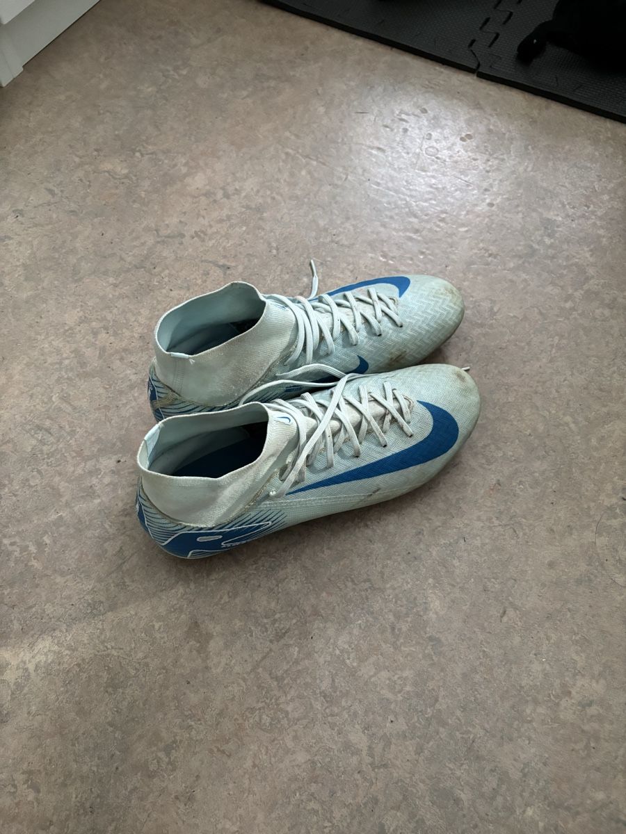 Nike Herrenschuhe: Fussballschuhe Gr. 42.5 – Gebraucht aus Zollikerberg von JvD0211 3