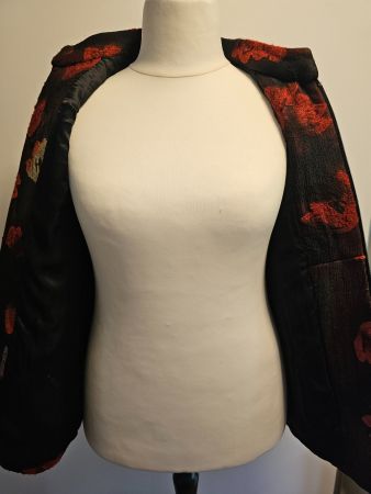 Jacke schwarz/rot Gr. 44 aus Konfektion by Irène