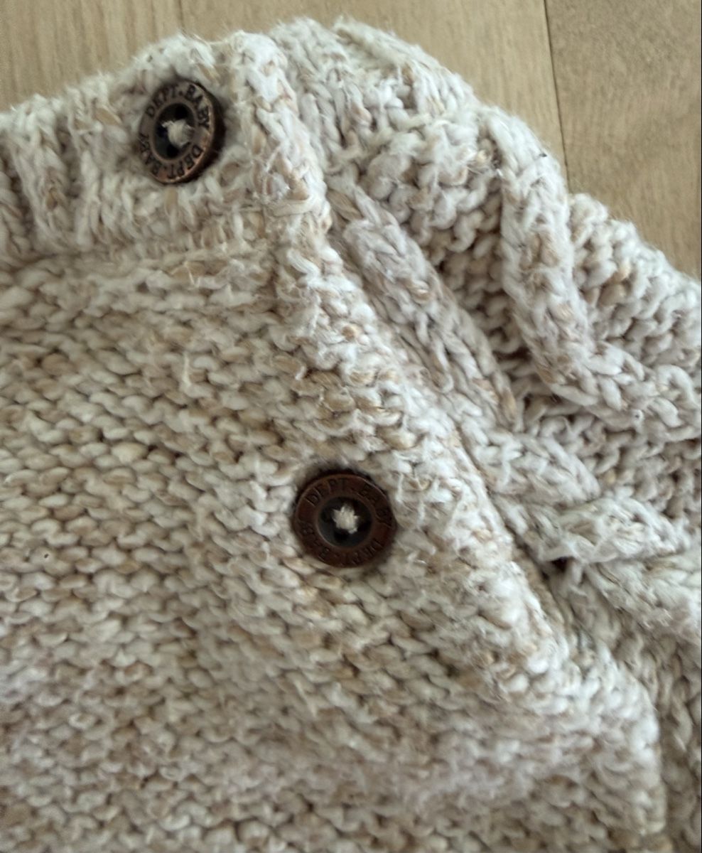 H&M Pullover & Sweatshirts: Kinder Pullover Zopfmuster beige Grösse 98 H&M – Neu (gemäss Beschreibung) aus Lyss von Sibella56 2