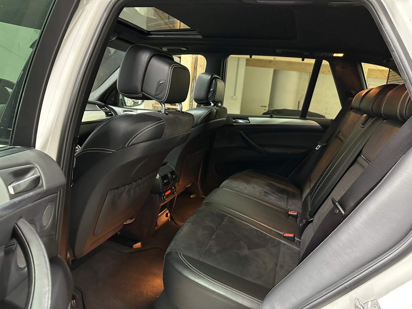 BMW Autos: BMW X5 xDrive M50d Steptronic – D'occasion à Aclens par sobacopeludo 9