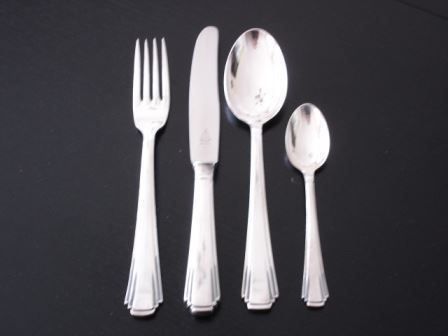 Set di posate: Besteck Versilbert 49 Teile – Usato da Ostermundigen venduto da makra48