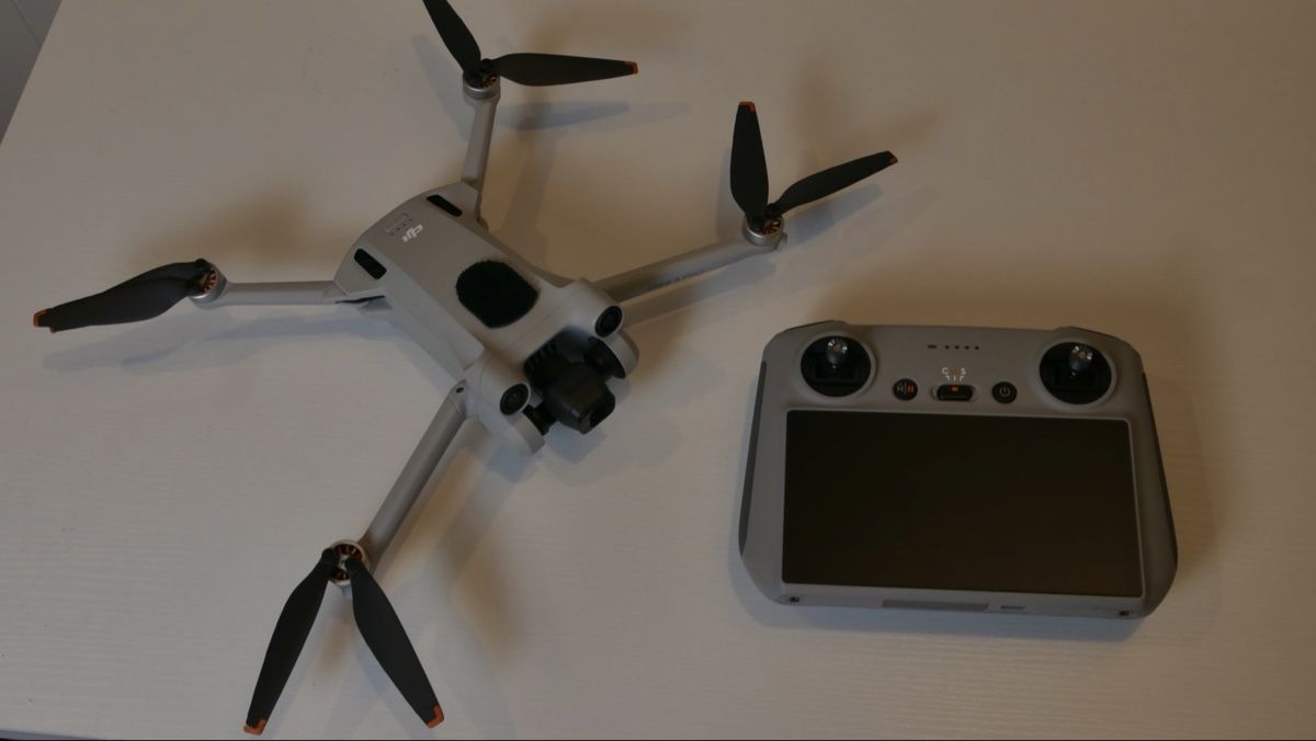 DJI Videocamere: DJI Mini 3 Pro Drohnen-Bundle mit Zubehör – Usato da St. Gallen venduto da Cami97 1