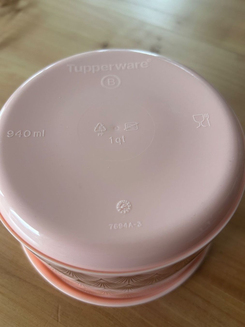 Tupperware Contenitori & Simili: Tupperware Schüssel  Super Top rosa 940 ml NEU – Nuovo (secondo la descrizione) da Kaltbrunn venduto da lagone1 1