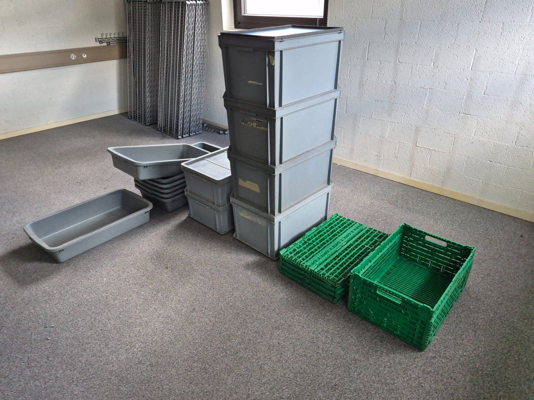 Caisses de transport: Kisten – D'occasion à Teufenthal AG par ChT. 2