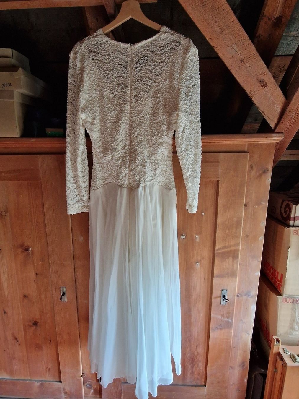 Vestiti: Braut- oder Ritualkleid cremefarben – Usato da Rüti ZH venduto da Gigelisuppe 1