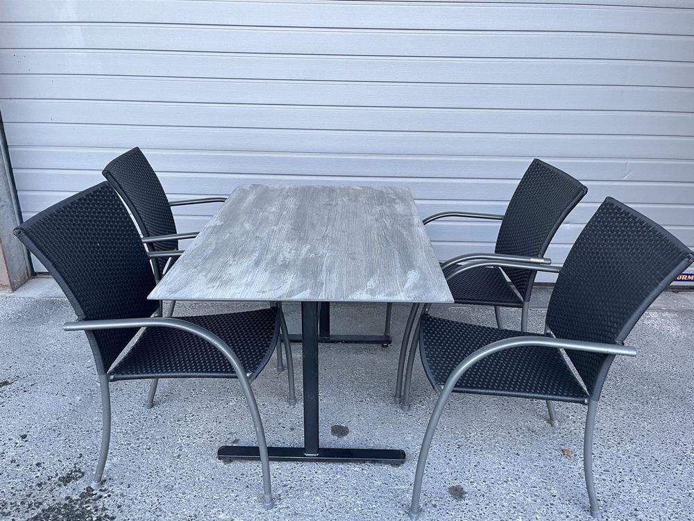 Klappbarer Gartentisch Betonoptik von Hunn Gartenmöbel (Gebraucht) in ...