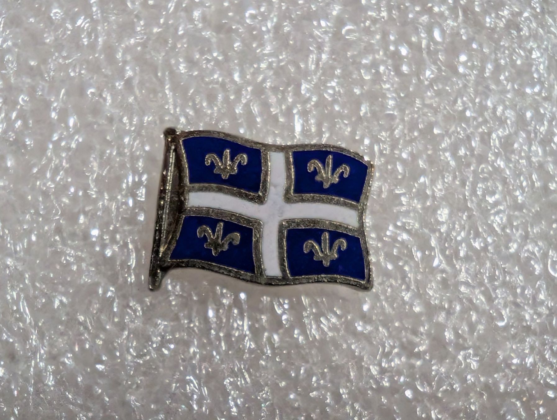 Plaquettes & Badges: Ansteckpin 274: Flagge – D'occasion à Oppligen par Pin-Fall-Shop