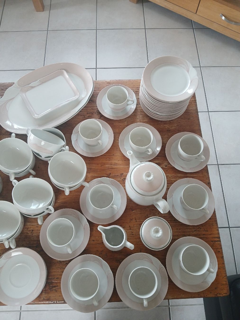 Geschirrsets: Beau Service de table  Schirnding – Gebraucht aus Corcelles-Payerne von evalyne 3