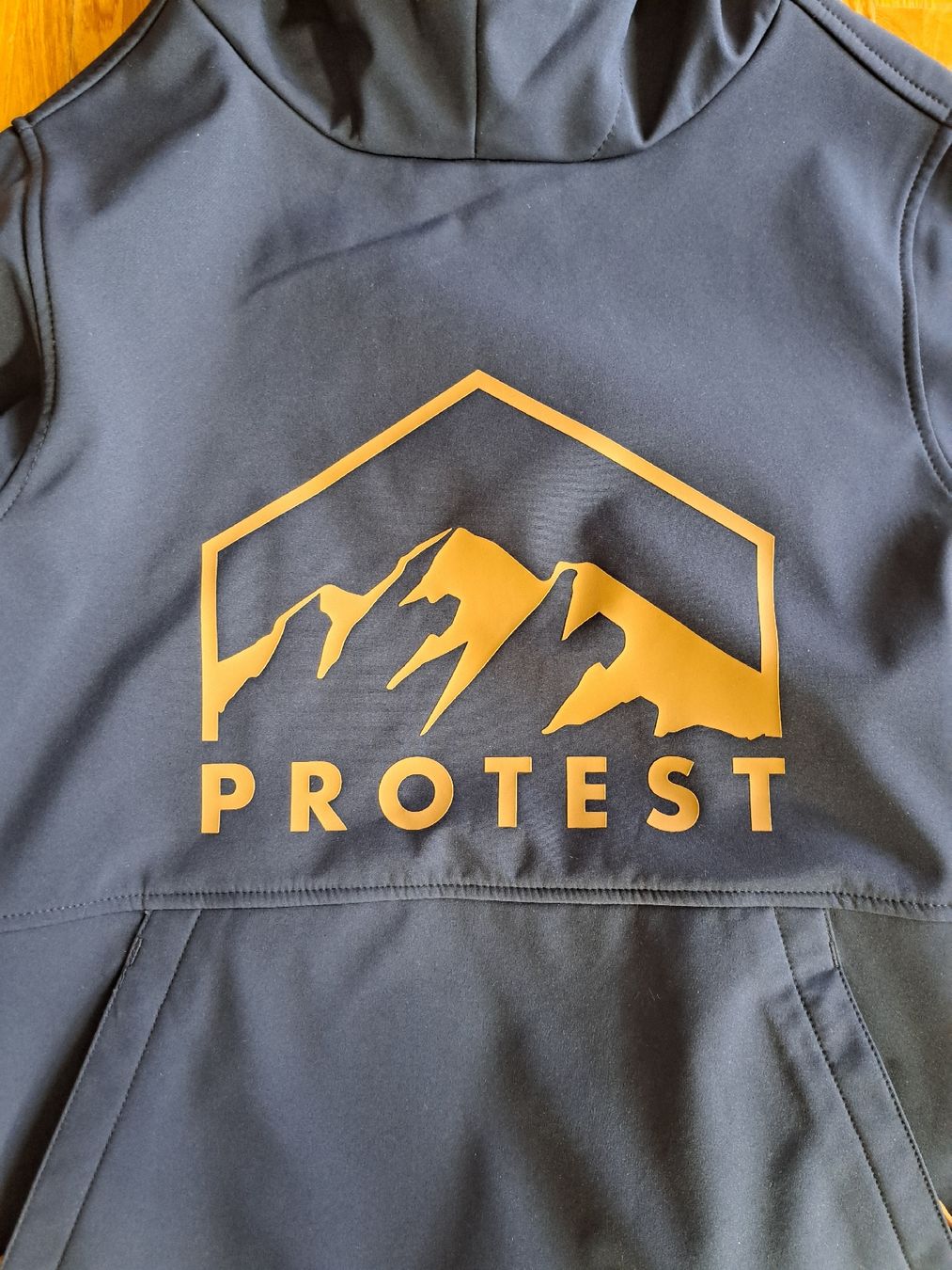 Protest Jacken: Protest Softshell Kapuzenpullover blau Grösse 140 /Neuwertig – Gebraucht aus Mollis von kae11 1