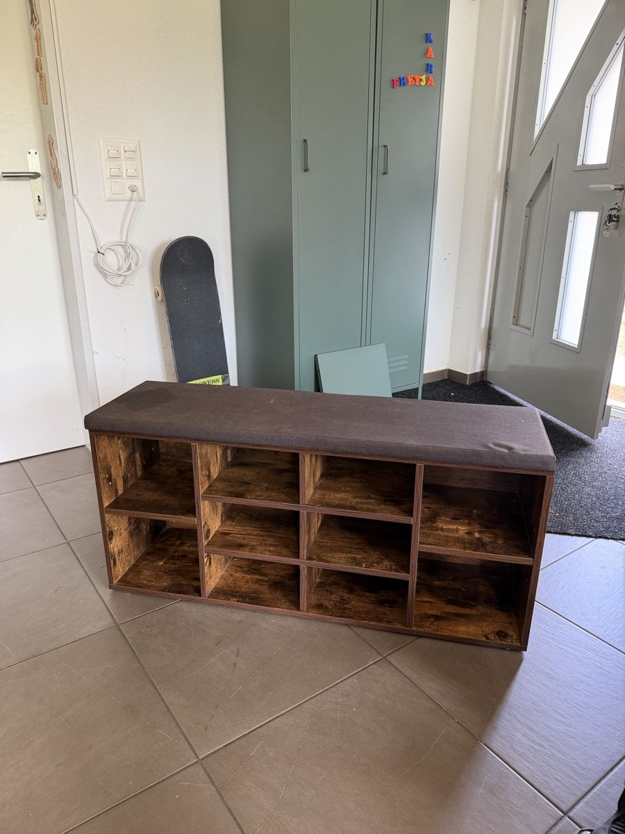 Scaffali: Schuhregal mit Sitzbank braun 9 Fächer Holzoptik – Usato da Watt venduto da mmengem