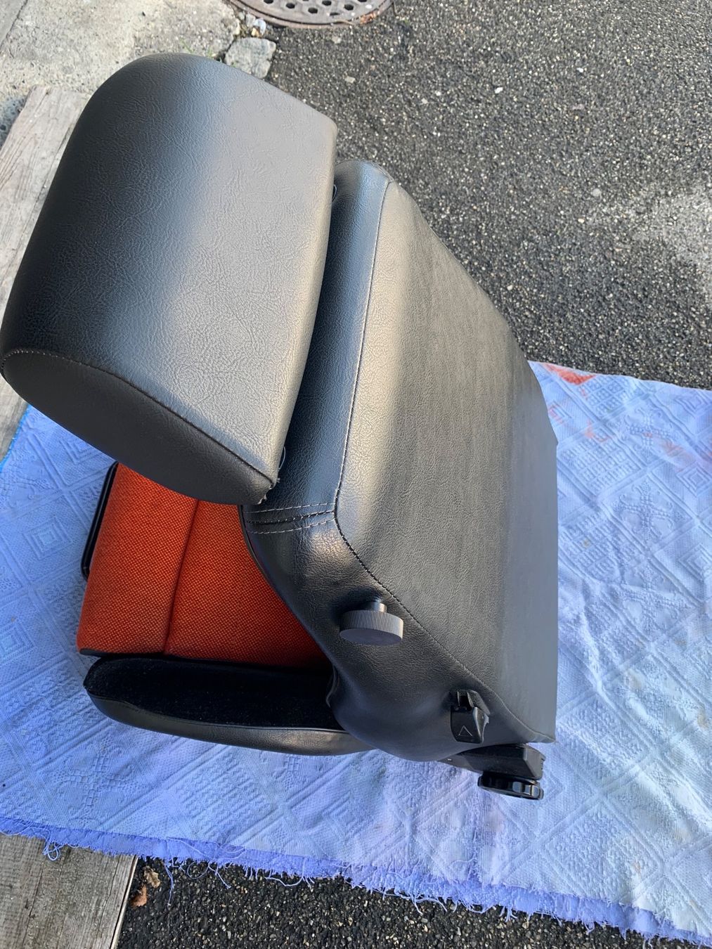 Recaro Tutti pezzi di ricambio auto: Recaro sitz – Usato da Grenchen venduto da Netii10 6