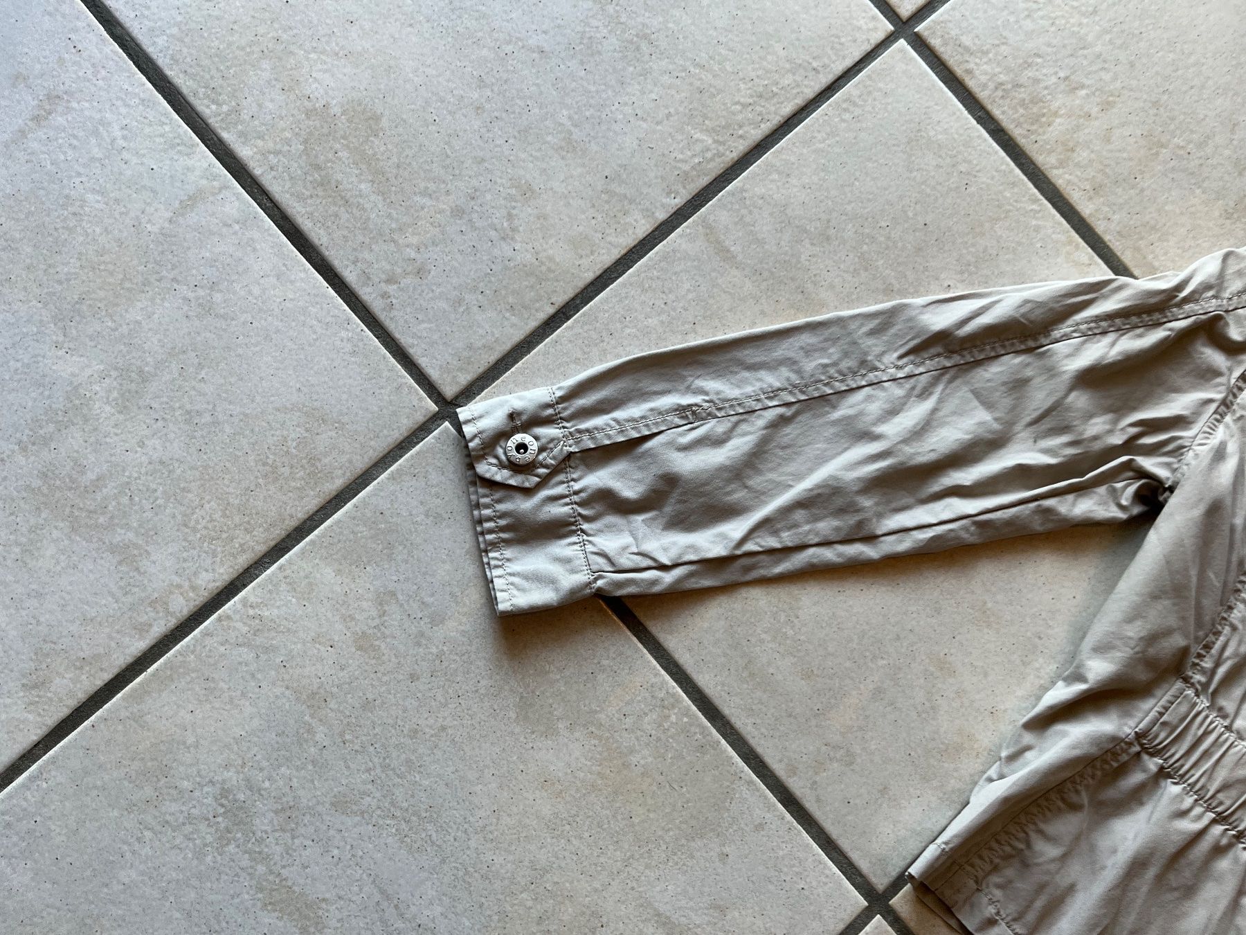 Jacken & Mäntel: Veste 128 fille grise avec fermeture éclair – Gebraucht aus Orpund von Mary8972 4