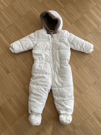 Süsser warmer Schneeanzug Gr. 74 weiss Benetton
