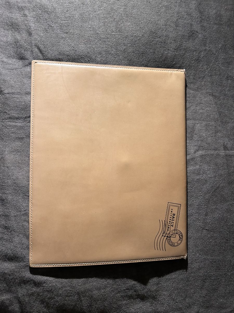 Bally Valigie & Borse: Bally Leather clutch  – Usato da Territet venduto da gue_s7rn 3