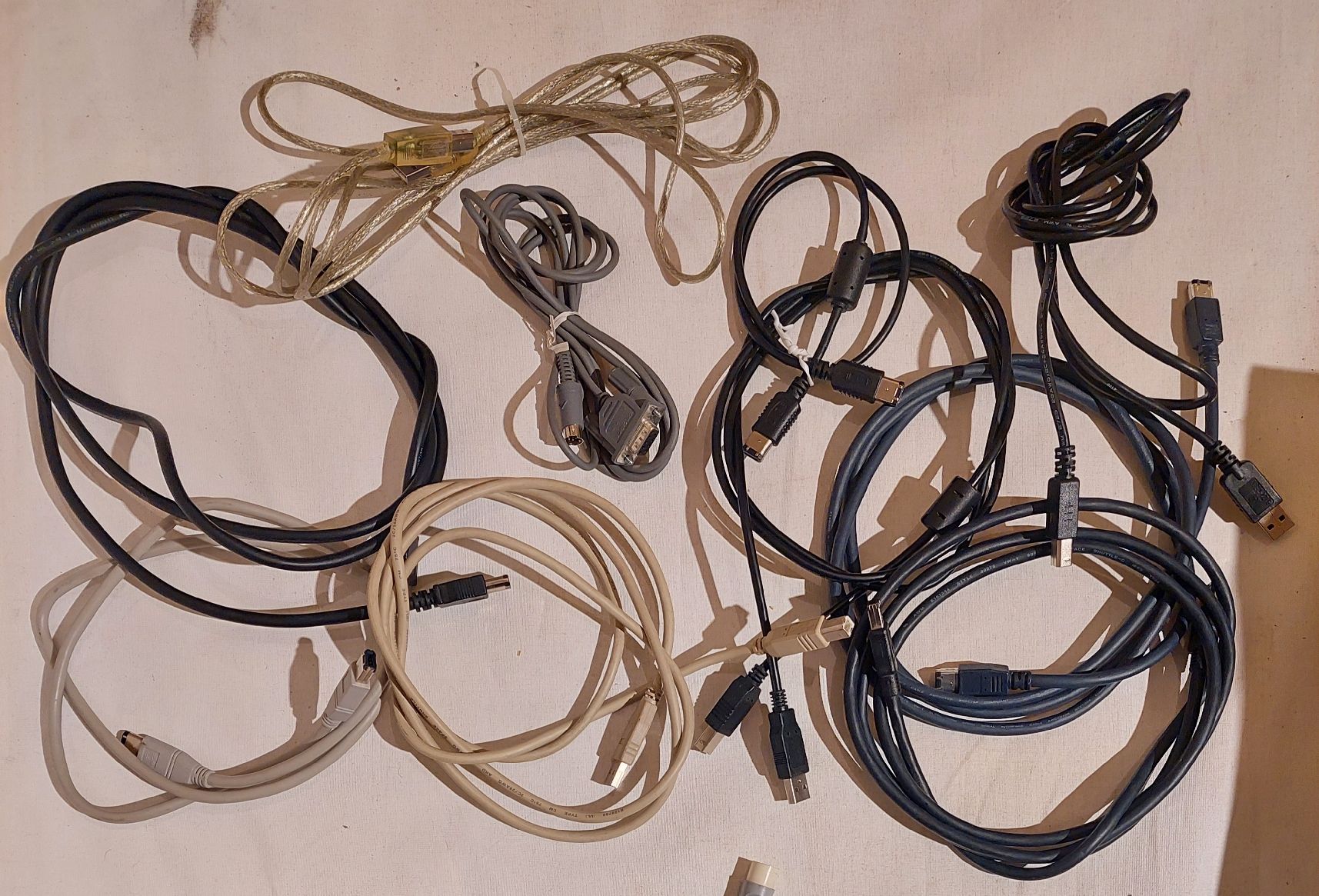 Cavi: diverse Audio- und Computerkabel. Auch Spezialkabel – Usato da Zürich venduto da Cortin 6