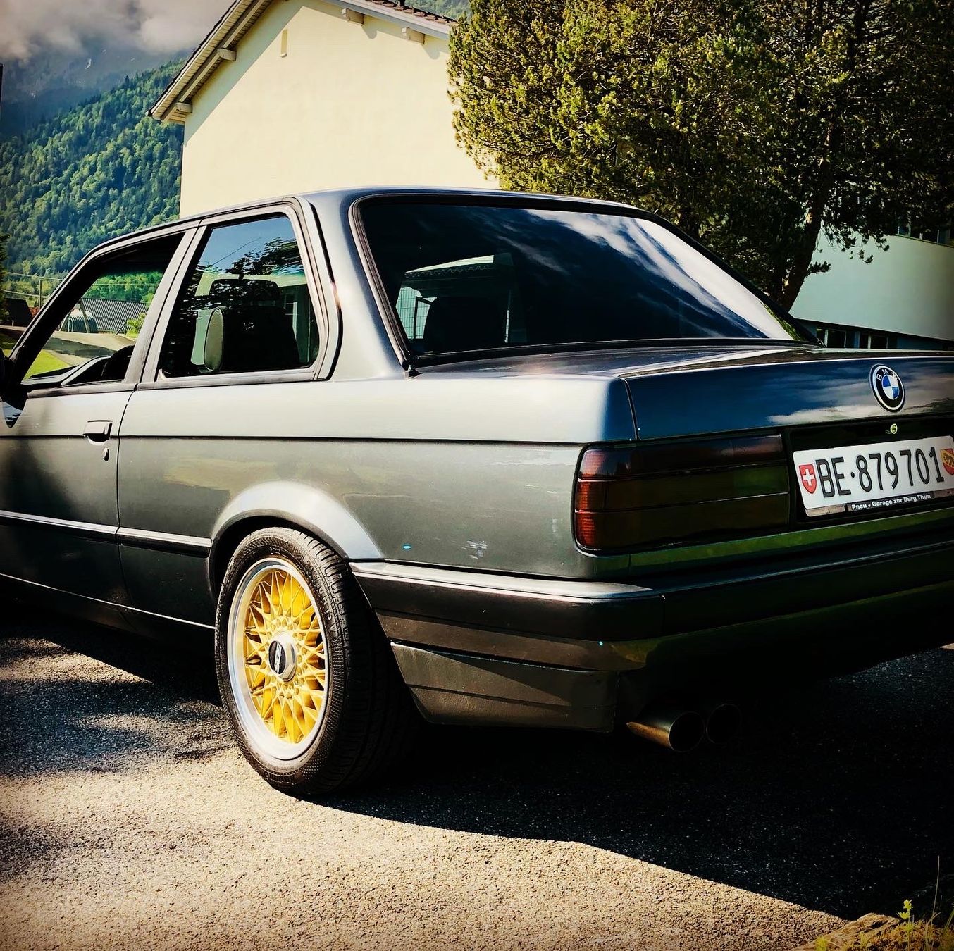 BMW Autos: BMW 320i E30 – D'occasion à Wattenwil par Aedu13 6