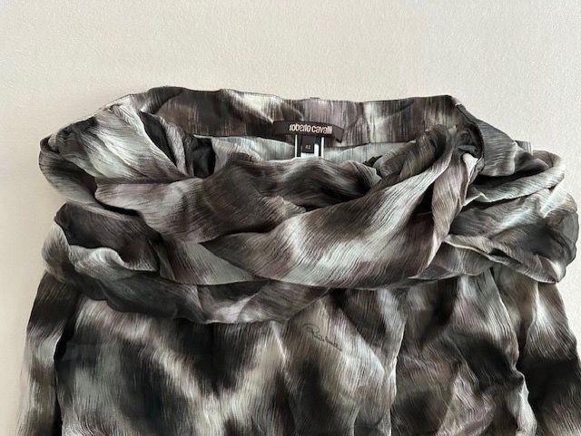 Roberto Cavalli Pantaloni: Roberto Cavalli runway harem pants – Nuovo (secondo la descrizione) da Dallenwil venduto da ZD2019 2
