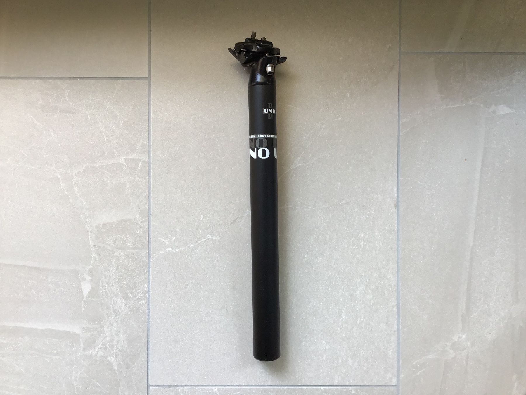 Pièces détachées: Sattelstütze UNO Aluminium – D'occasion à Giswil par Pingu109