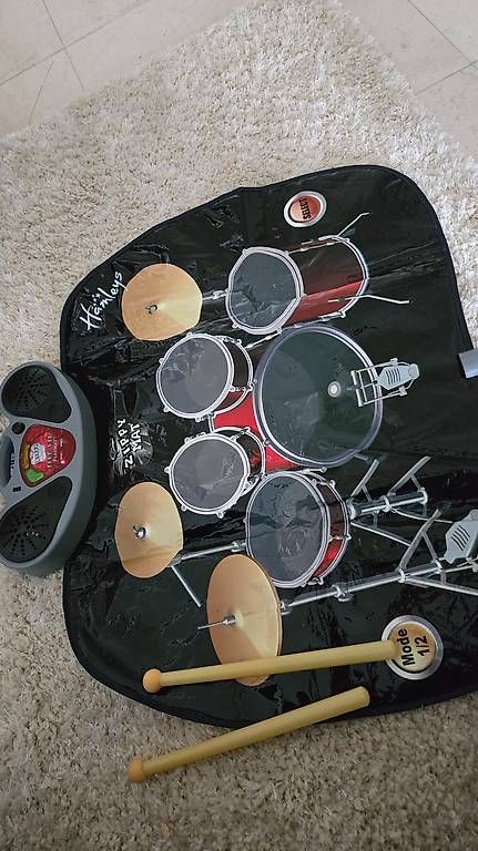 Spielzeuge: Hamleys drum kit playmat – Gebraucht aus Oberwil-Lieli von owiedemeijer 2
