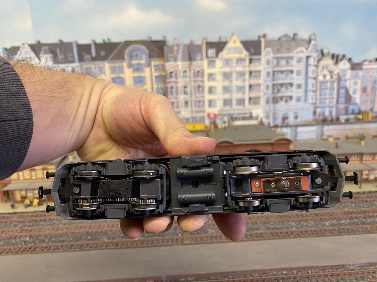 Hag Modellini di ferrovie: HAG 166 Re 4/4II SBB Rot H0 – Usato da Glattpark (Opfikon) venduto da anywaya23 2