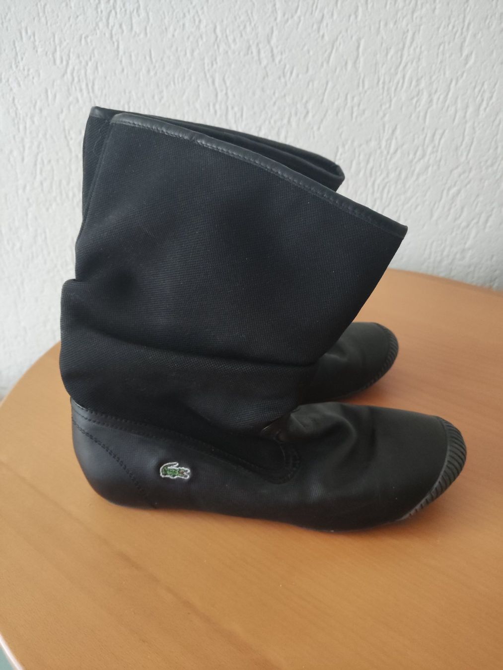 Lacoste Scarpe da donna: Stiefel la coste 38 – Usato da Münchenbuchsee venduto da Cori1968