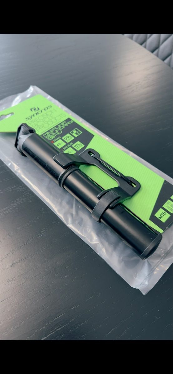 Pompe: MINI POMPE SYNCROS BOUNDARY 1.5HV / Medium – Nuovo e nell'imballaggio originale da Lengnau BE venduto da Dali.