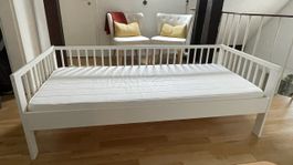 Schönes Kinderbett Gulliver mit Zubehör