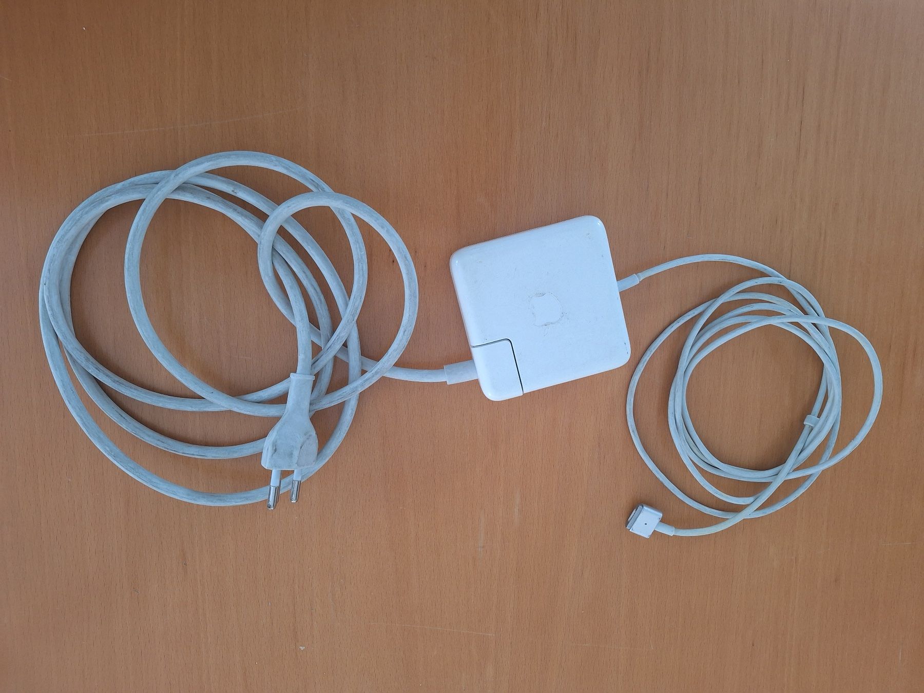 Apple Chargeur: APPLE MAGSAFE 2 POWER ADAPTER 60W – D'occasion à Biel/Bienne par 26101993