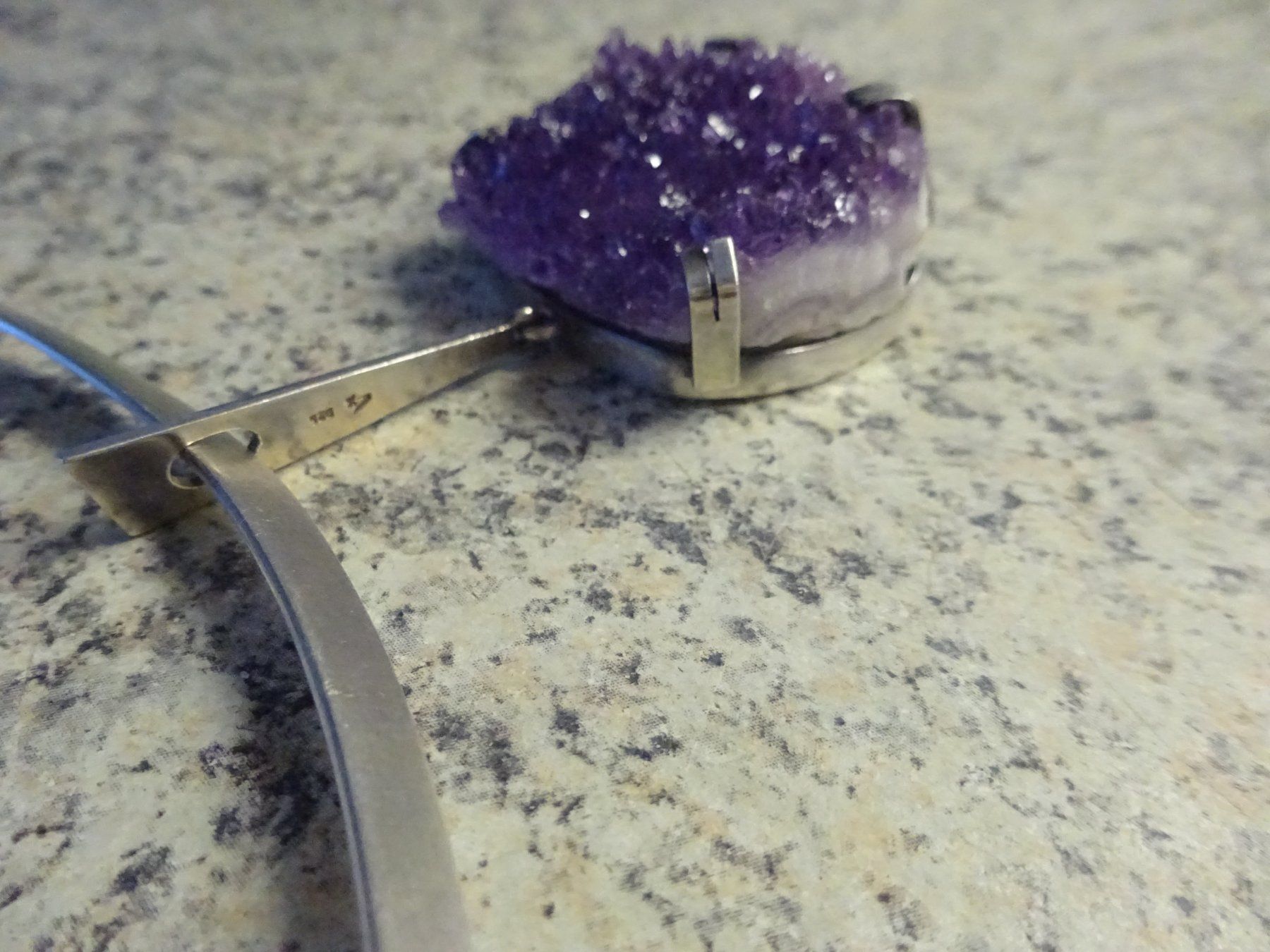 Catenine: Halsreif mit Amethyst Anhänger – Usato da Esslingen venduto da eintagammeer 3