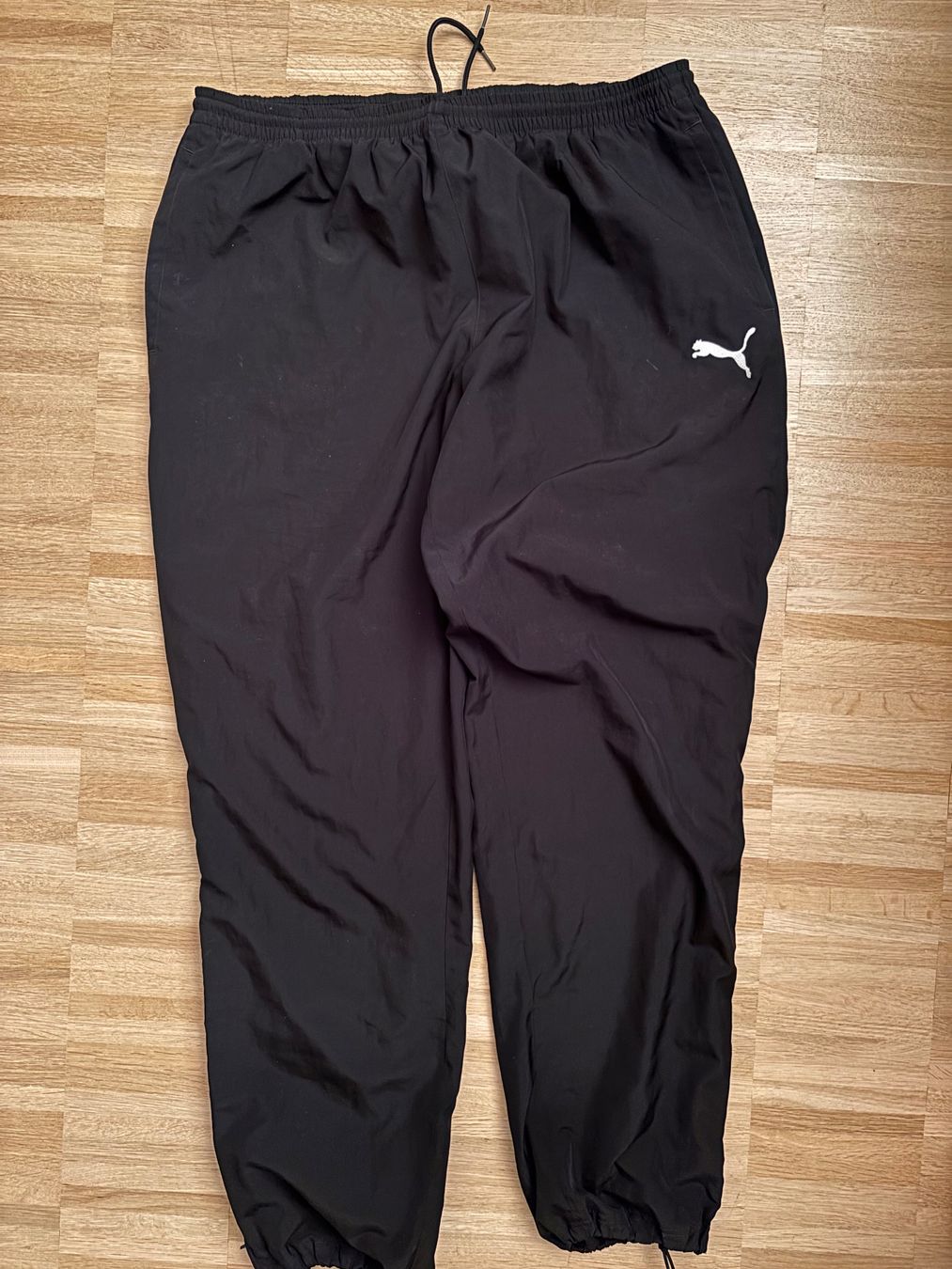 Puma Pantaloni: PUMA Trainerhose Herren, Grösse XL – Usato da Luzern venduto da Aurelius7