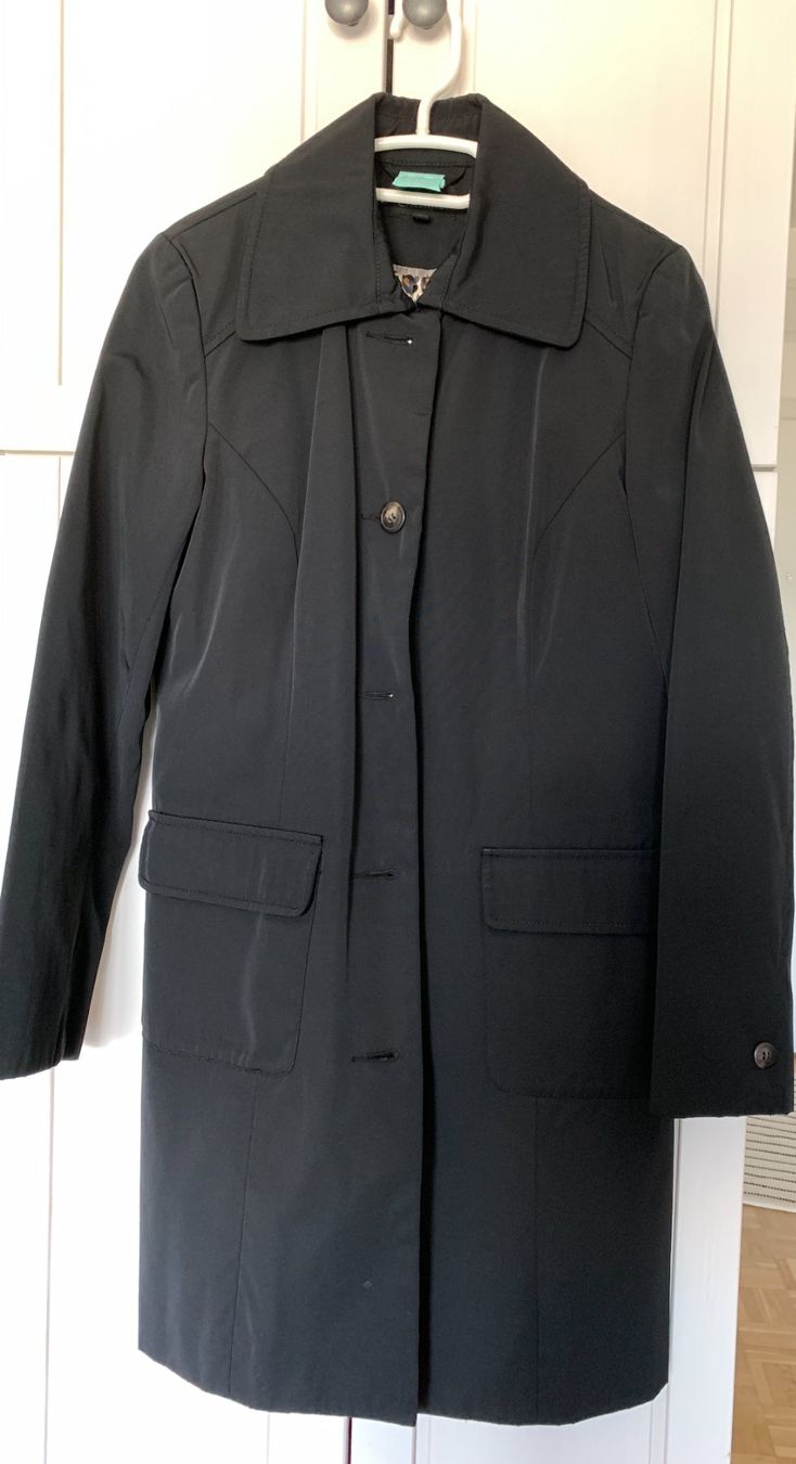 Cappotti: Black Trench Coat T-36 – Usato da Epalinges venduto da Lily2006