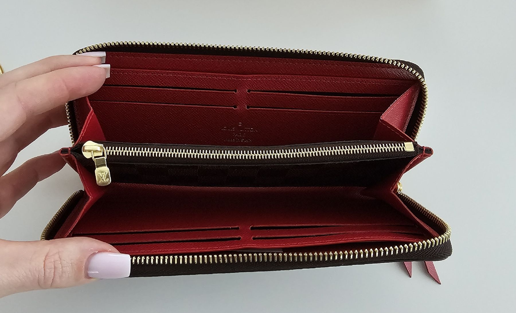 Louis Vuitton Brieftaschen: Louis Vuitton Portemonnaie Clemence – Gebraucht aus Chur von om_7vgj 4