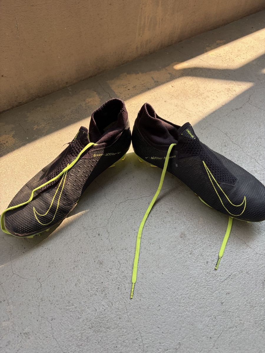 Nike Schuhe für Jungen: Nike Phantom Fussball Schuhe  – Gebraucht aus Ittigen von mrv_jjl9 1
