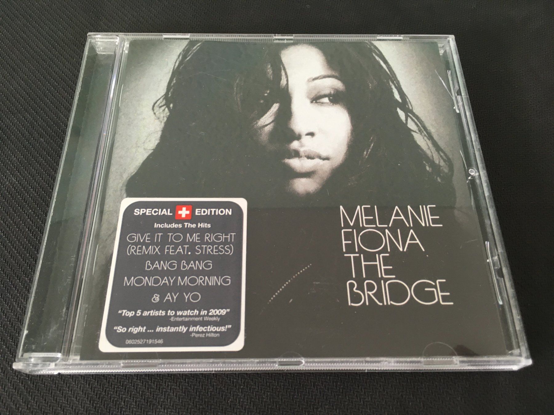 CD: Melanie Fiona - The Bridge -CD- – Usato da St.Gallen venduto da MedienJoe