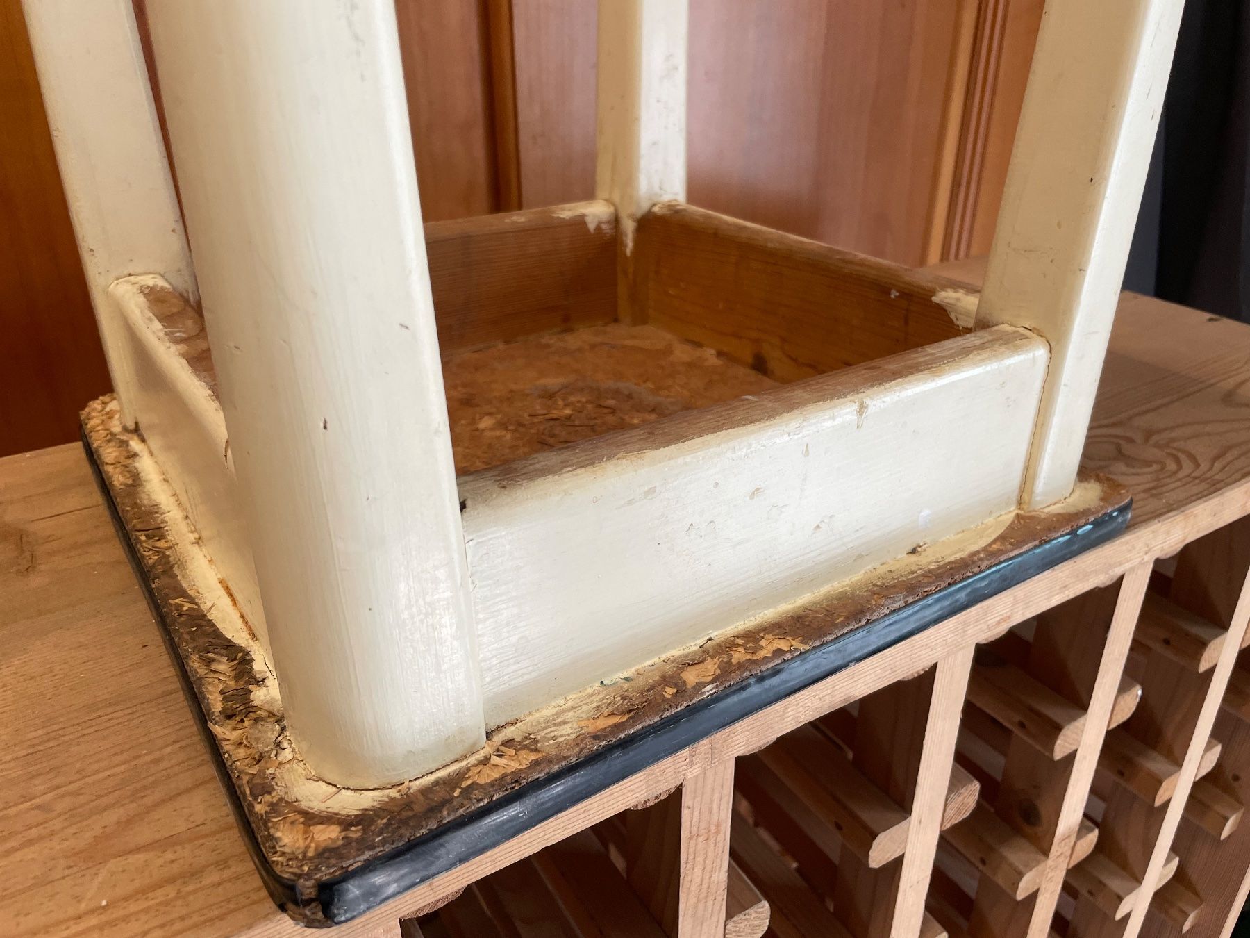 Set di tavolo e panche: Küchentisch mit 4 Taburettli 60er-Jahre – Usato da Biel/Bienne venduto da Rothar 5