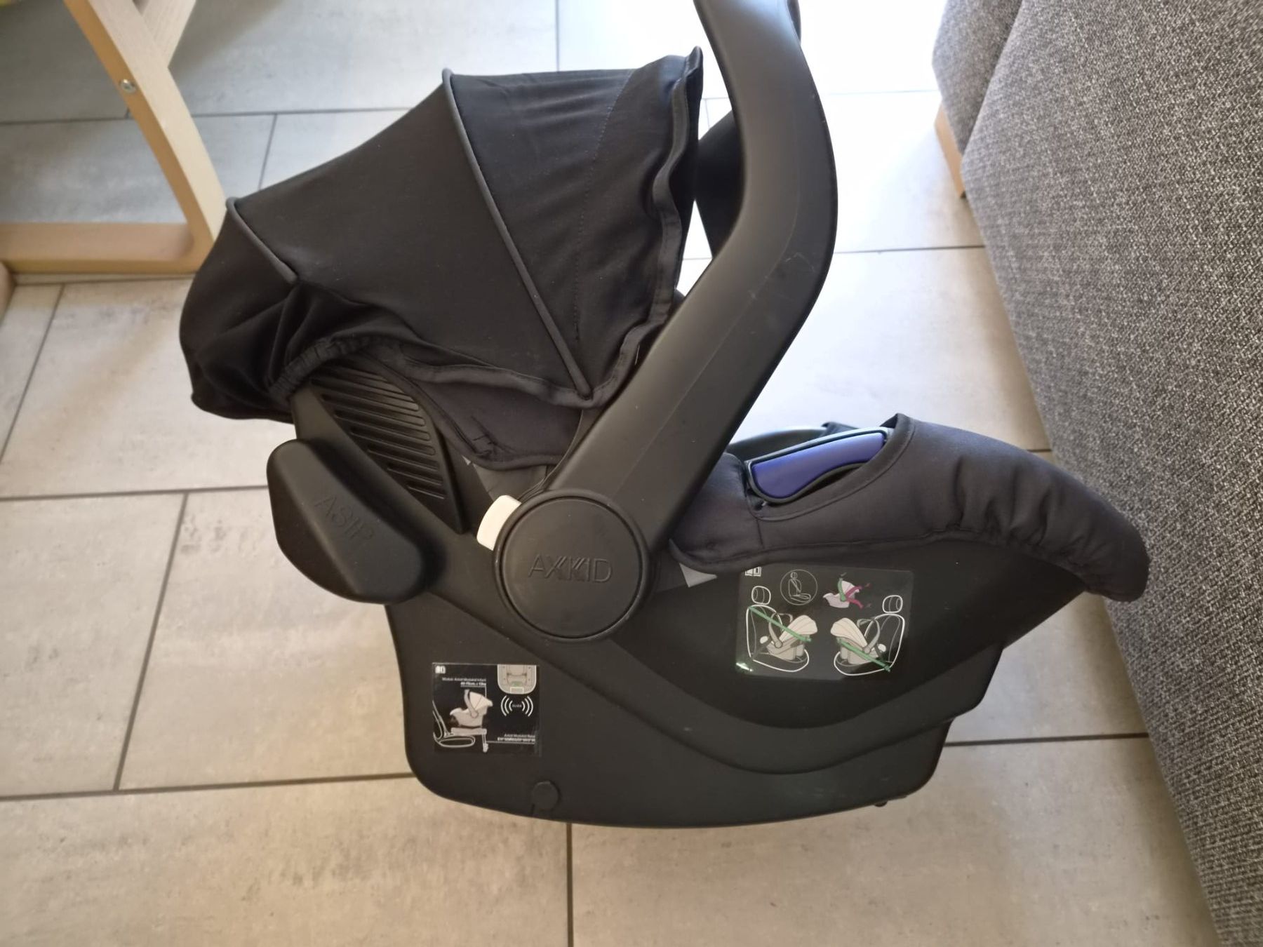 Seggiolini per auto: Autositz Baby – Usato da Zofingen venduto da sfu_hxj9 5