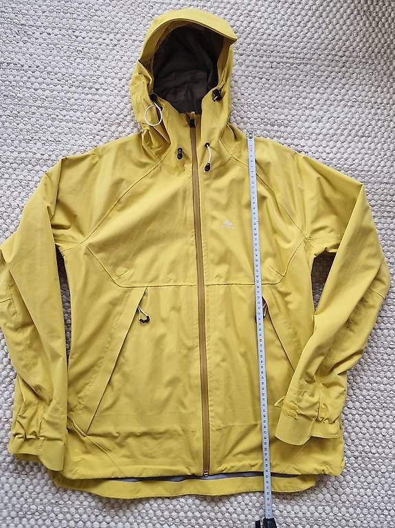 Vestes: Hardshell Regenjacke Quechua Gr.L – D'occasion à Zürich par Petrawo