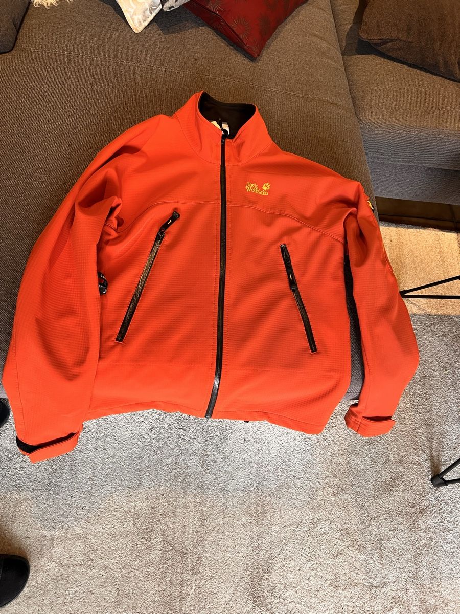 Jack Wolfskin Giacche: Jack Wolfskin Softshell Jacke, Orange, Grösse M – Usato da Ossingen venduto da Braghi 1