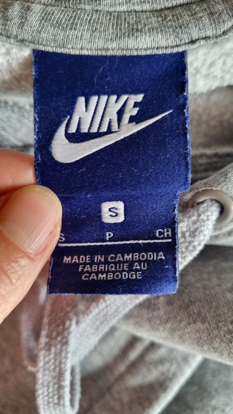 Nike Maglioni & Felpe: Nike Hoodie, Grau, Grösse S – Usato da Tägertschi venduto da Fank111 4