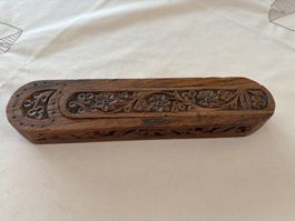 Boîte en bois sculpté à la main, vintage, parfait état