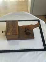 Holzschatulle mit Vogel-Mechanismus, Unikat, (I3)