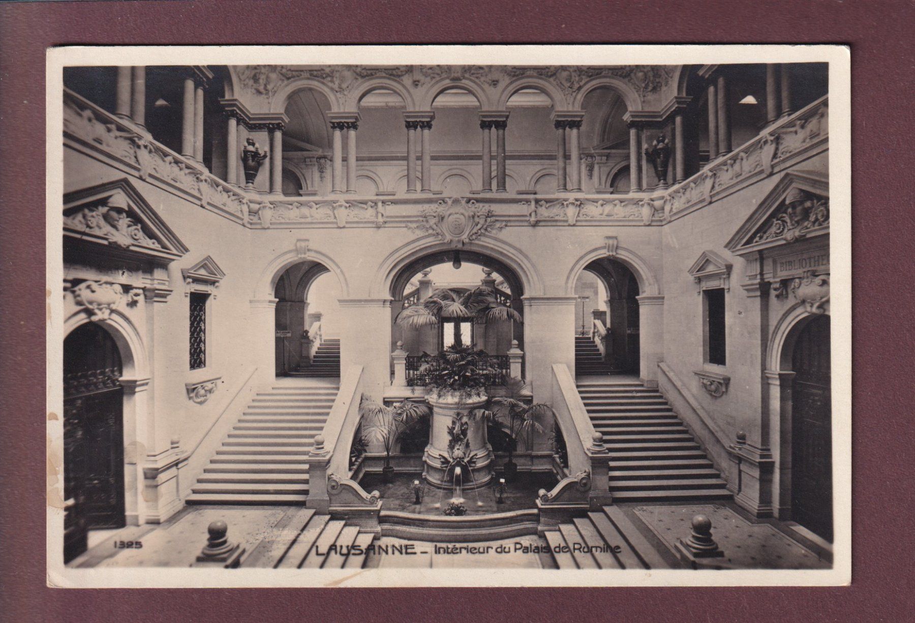 Cartoline postali: LAUSANNE - Palais de Rumine - 1925 – Usato da Pully venduto da nicecards