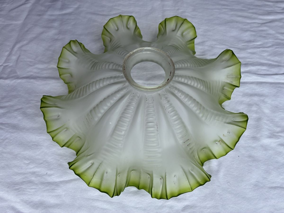 Lampenschirme: Lampenschim aus Glas um 1930 – Gebraucht aus Zürich von Artnuvo 1
